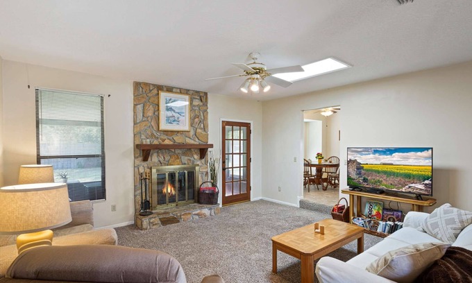 Southside House | Relax in Comfort at Blue Heron |Dogs Ok |Fenced |Grill |Near St Johns River, Golf Courses & Dining