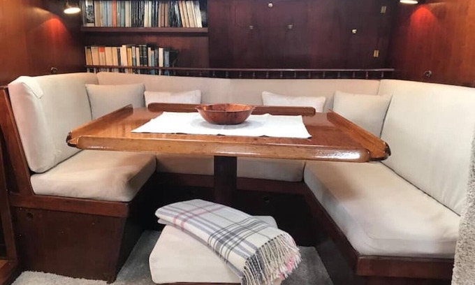 Puerto Calero Boat Rental | Relax in Lanzarote's Puerto Calero Marina
