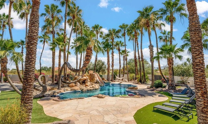 Cactus Acres Villa | Relax in luxury at our 7-bed, 5-bath estate with rooftop deck, pool, and more!