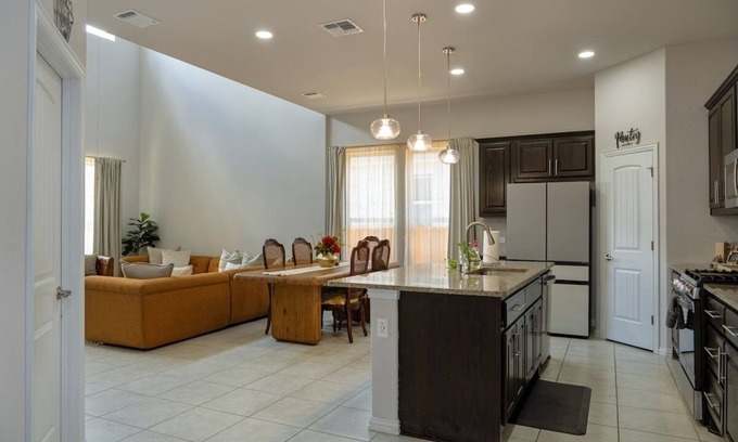 Onion Creek Meadows House | Relax in Style | 3 King Beds | Cozy and Spacious