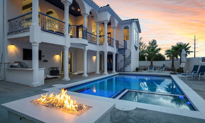 Hurricane House | Relax in Style:Luxurious Vacation Home near Zion Park-Heated Private Pool & Spa