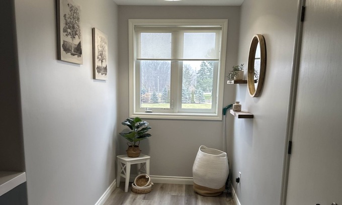 Bayham Apartment | Relax in the Country retreat cozy apartment close to the lake.