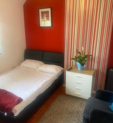 Becontree Bed & Breakfast | Relax in this Cozy room in Dagenham