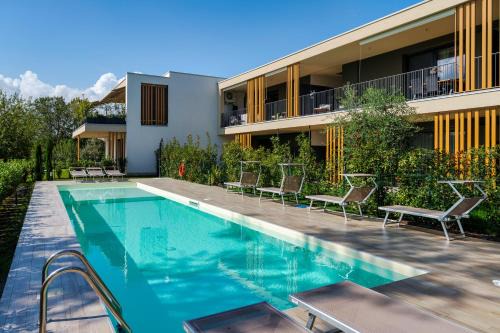 San Benedetto di Lugana Apartment | Relax Luxury Sirmio - Elegante Trilocale con Piscina a Sirmione