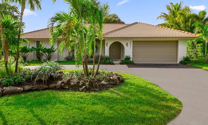 Lake Clarke Shores House | Relax on a Main Lake in a King Suite