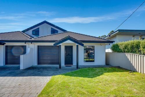 Port Elliot Apartment | Relax on Charles St - 4A Charles Street Port Elliot - BYO Linen