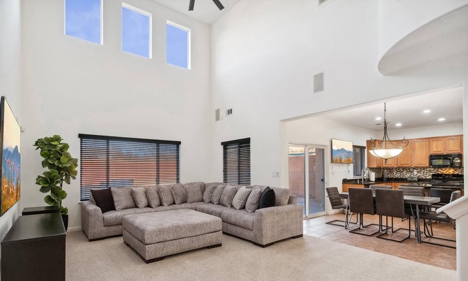 Rio Rancho House | Relax & unwind w/all the comforts of home.