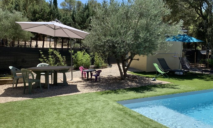 Aubais Apartment | Relaxation and well-being with SPA at the Olipin gîte