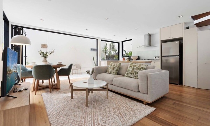 North Bondi Apartment | Relaxed Beachside Townhouse