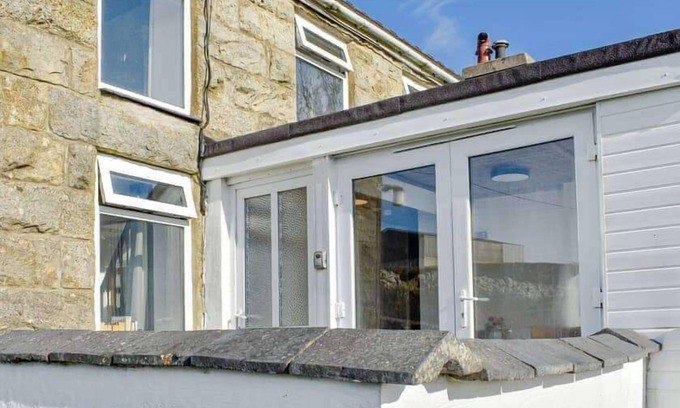 Brynteg House | Relaxing 1Br Escape - Near Beaches & Nature Walks