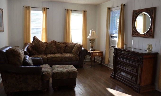 McKee Apartment | Relaxing 2 bedroom apartment