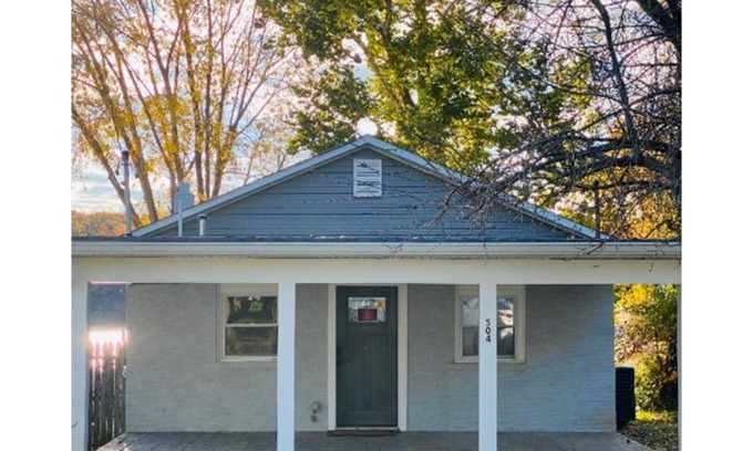 Middle River House | Relaxing 2 bedroom cottage by the water!