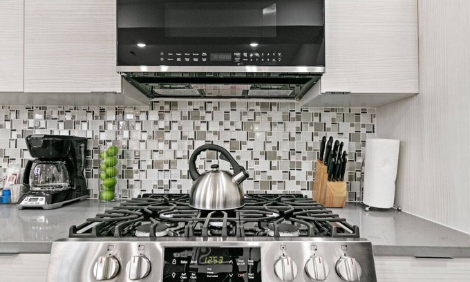 Avondale Apartment | Relaxing 3BR Apt with King Beds & Washer