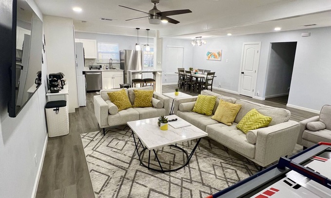 North Richland Hills House | Relaxing 4B Home big yard near Ft Worth, AT&T Stadium