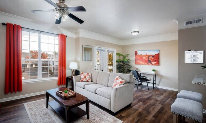 Cottonwood Heights Apartment | Relaxing Apt *Close to SKIING*HotTub, Gym