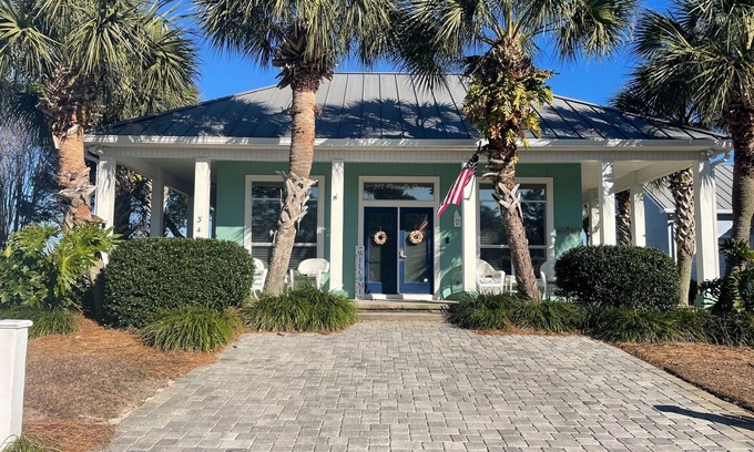 Miramar Beach Cottage | Relaxing beach retreat steps away to beach, pools, hot tub tennis/pickleball!