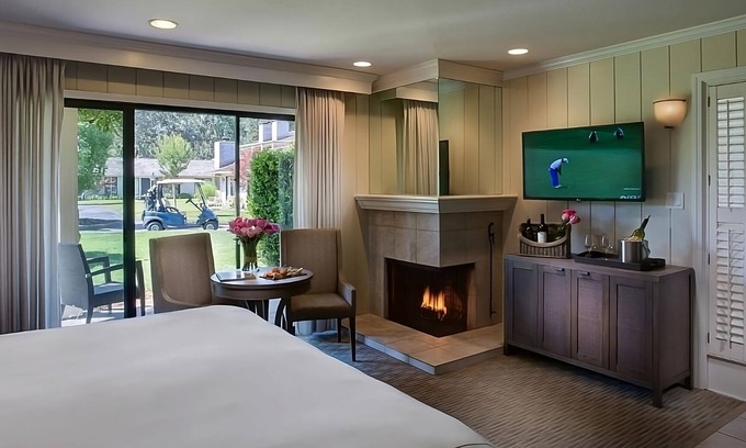 Napa Hotel | Relaxing California Hideaway! FREE Parking, Pool & Golf, Near Montclair Park!