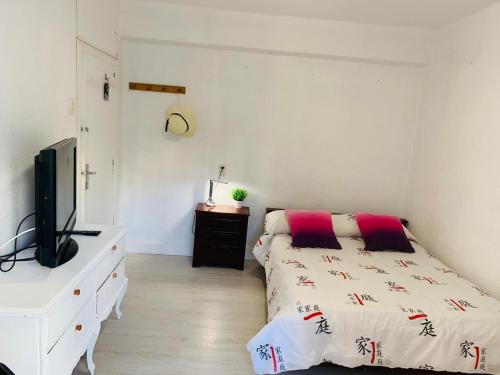 Benicalap House | Relaxing confortable room