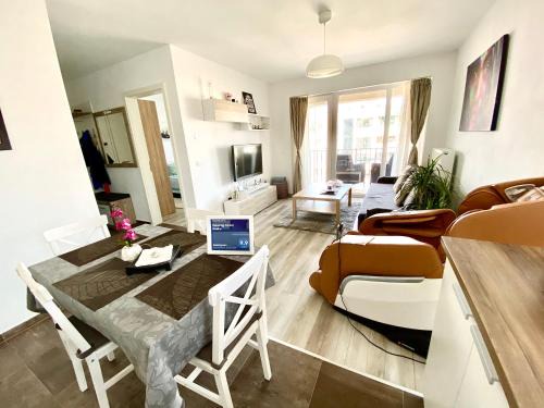 Tractorul Apartment | Relaxing Coresi Studio