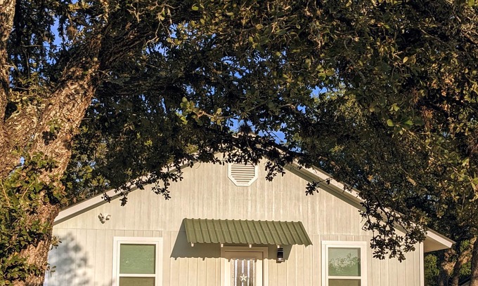 Wimberley Cottage | Relaxing Cottage with 3-bedrooms on 4-acres