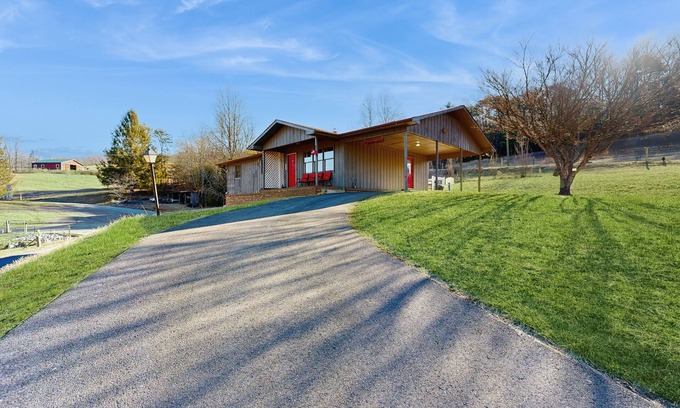 Hendersonville House | Relaxing farm setting, enjoy the porch with the sounds of the live animals