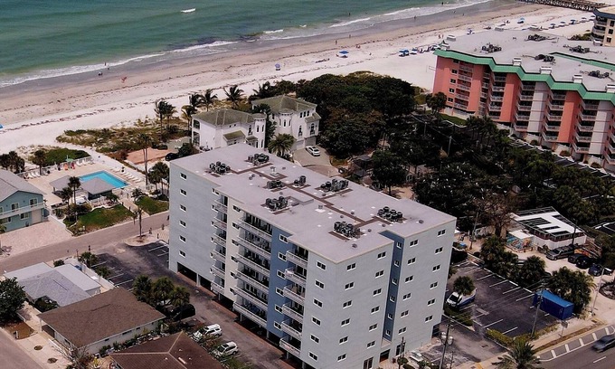 Redington Shores Condo | Relaxing Getaway on the Gulf!