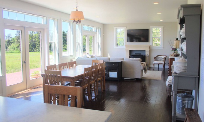 Coupeville House | Relaxing Getaway | Custom Farm style House on Ebey Reserve, Ocean &Mountain View