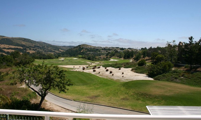 Coto de Caza House | Relaxing Golf Course Views in Dove Canyon