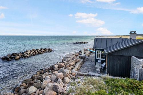 Rrvig House | Relaxing Holiday At The Water's Edge
