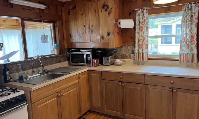 Westmore Cabin | Relaxing lakeside living nSandy beach right on the water Family friendly