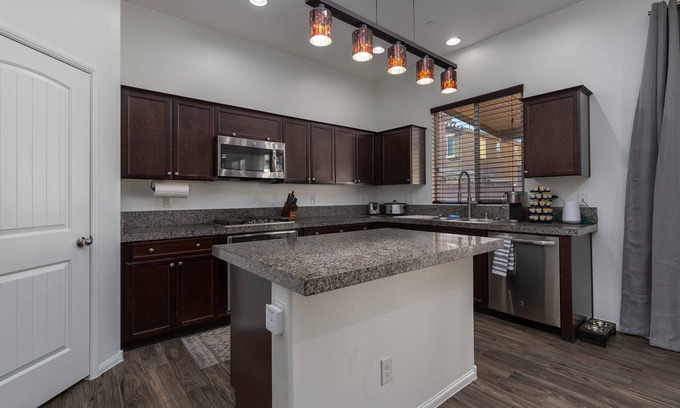 North Las Vegas House | Relaxing large home near VA hospital, air force base and Las Vegas strip 8 adult