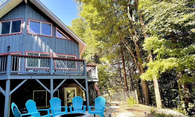 Waynesville Ski Chalet | Relaxing Mountain Chalet