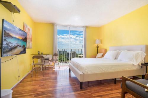 Waikiki Apartment | Relaxing Ocean View Boutique Condo - 20F