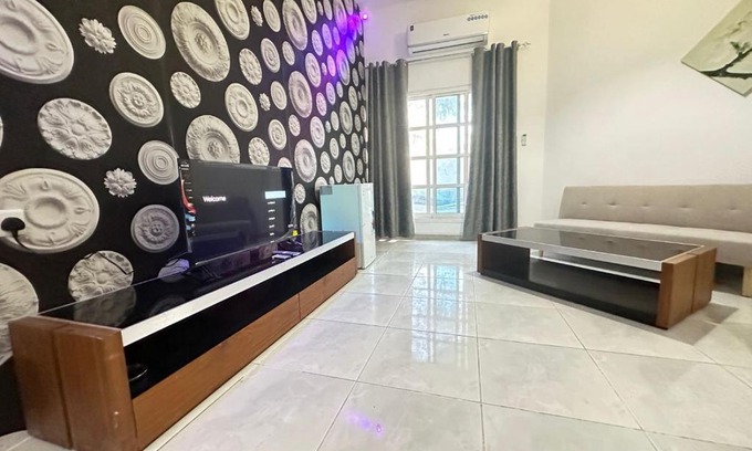 Jumeira 3 House | Relaxing Private Rooms in Compound Housing near Burj Alarab Villa 124