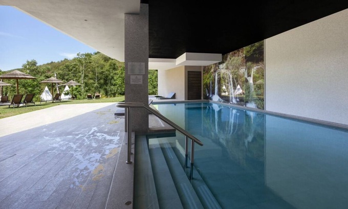 Balocas House | Relaxing Apt. w/ Balcony and Full Kitchen | Indoor Pools + Spa