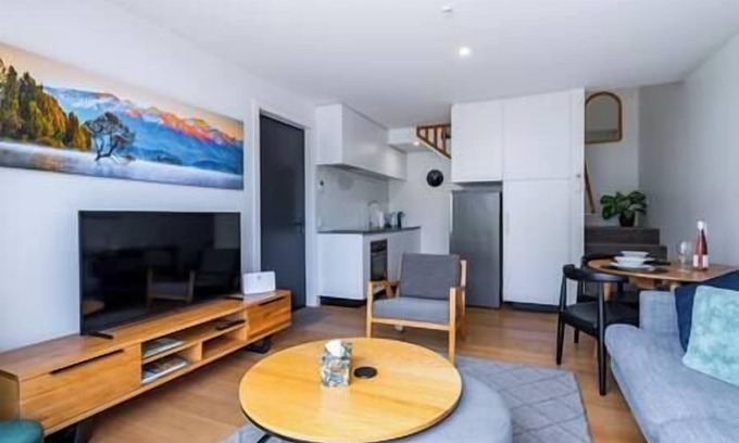 Albert Town Apartment | Relaxing retreat by the river