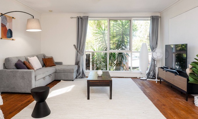Maroubra South House | Relaxing Retreat in Maroubra-Mins drive to Beach