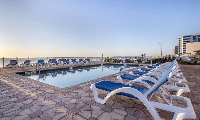 Seabreeze Park Hotel | Relaxing Retreat w/Balcony & Ocean View | Near Daytona Hotspots & Nightlife