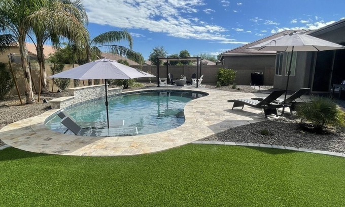 Waddell House | Relaxing Retreat w/Heated Pool, near Golf, Hiking, Sports Stadiums and more…