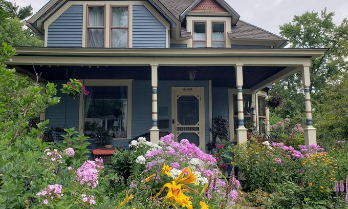 Stillwater Apartment | Relaxing South Hill Loft - Studio Apartment in Historic Stillwater Minnesota
