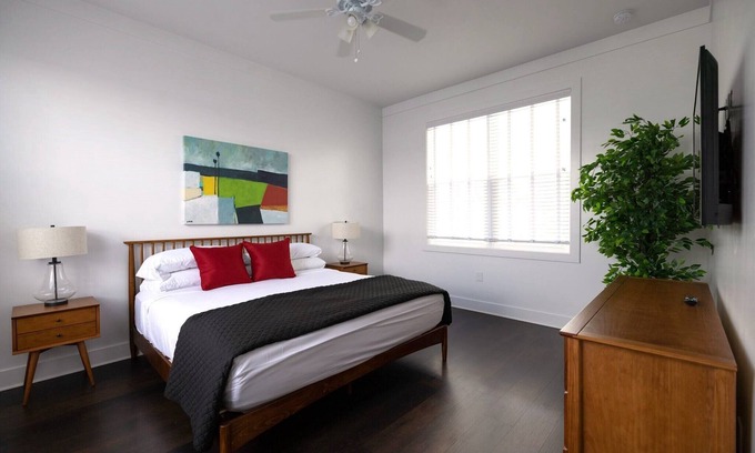 Lake Alfred Cottage | Relaxing Stay in Duplex at Adams Estate