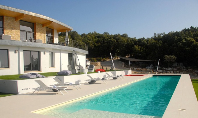 Mons Villa | Relaxing villa for 8 people with heated 24m pool and panoramic view