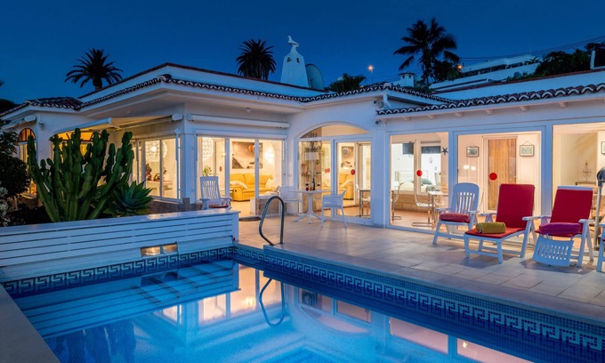 Santa Ursula Villa | Relaxing villa. Heated pool. Luxurious views. Massage