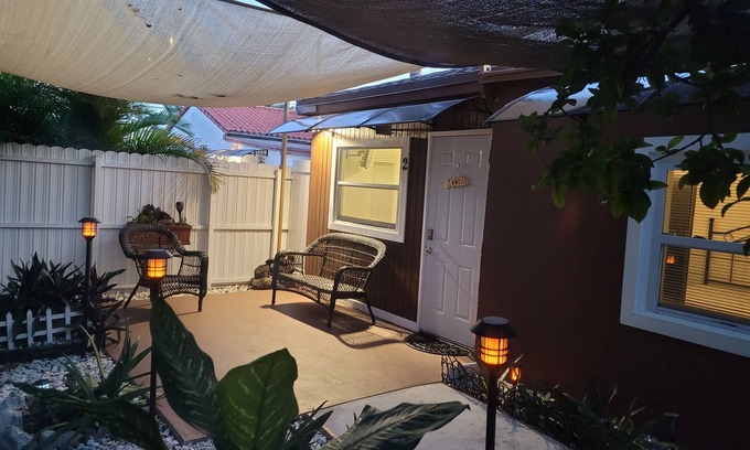 West Little Havana Cottage | Reliable Heart In Miami's Heart 3 minutes from Miami International Airport