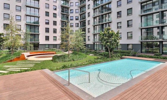 Parkwood Apartment | Remarkable 2-bed Apartment in Johannesburg