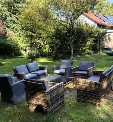 Dahlwitz House | Remise an der Rennbahn - umzäuntes Anwesen mit Parkplätzen, AmzonPrime, Netflix, Wii, PS2