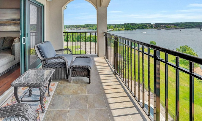 Westlake Corner Condo | Remmy's Place - Luxury walkable condo with lake/mountain views, fireplace & pool