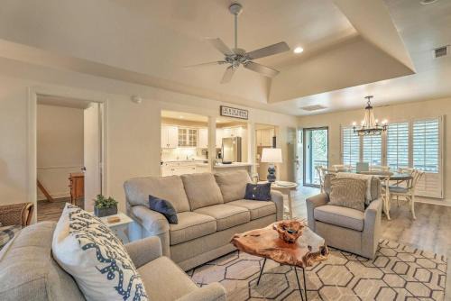 West Beach House | Remodeled Cottage on Sparrow Pond, Walk to Beach!