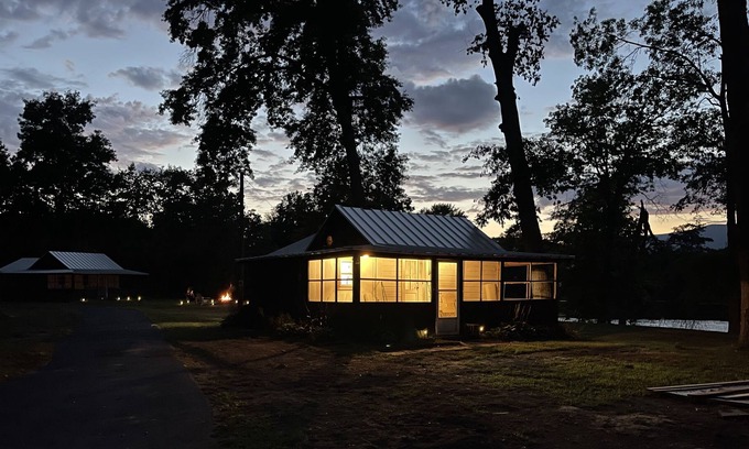 Mount Marion Cottage | Remodeled cottage with fire pit on 1200 foot of the Esopus Creek