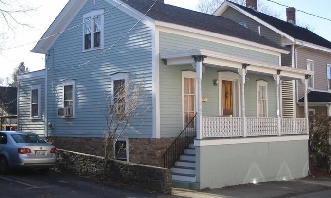 Yachting Village House | Remodeled Downtown Newport Home: Steps from Everything in Town